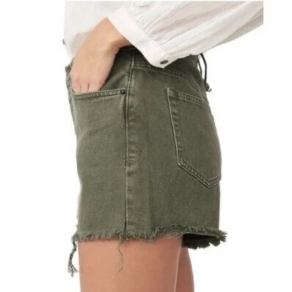 We The Free Makai Denim Jean Shorts, Color Green Size 25 - Picture 3 of 15